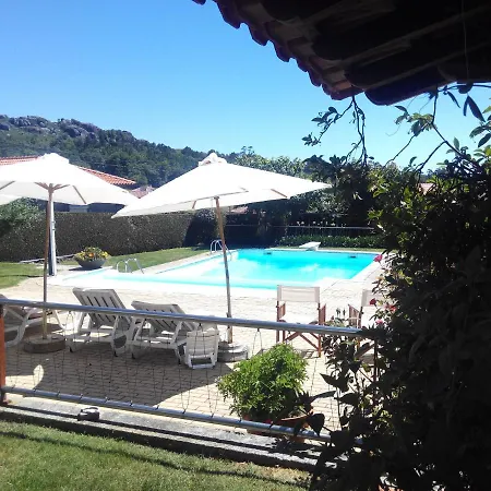 ベッド・アンド・ブレックファスト Casa Paz Do Outeiro